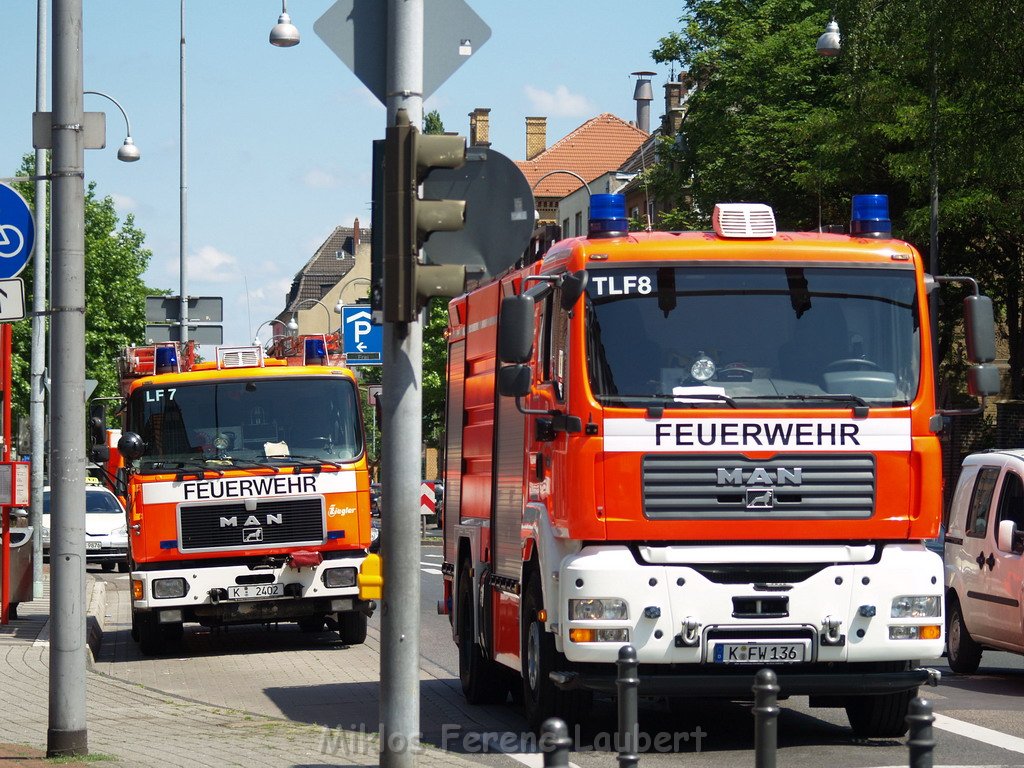 Dachstuhlbrand Koeln Kalk Kalker Hauptstr   P160.JPG